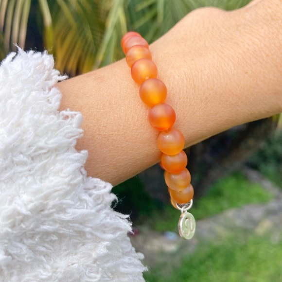 Matte Agate ♌️ Leo Zodiac Bracelet - Picture 4 of 10